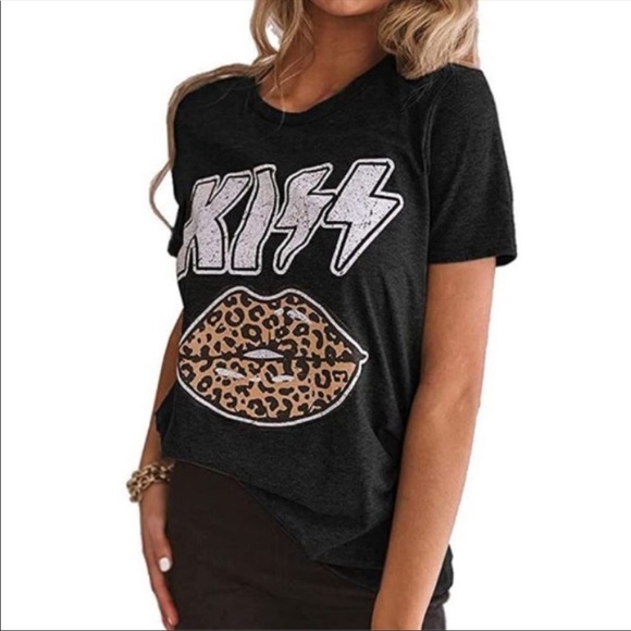 ⭐️NEW ANIMAL PRINT 💋 LIPS T-SHIRT - Picture 2 of 12